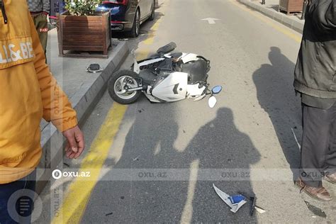Biləsuvarda moped minik avtomobilinə çırpıldı, xəsarət alanlar var