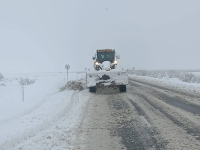 Biləsuvarda qarlı hava şəraiti ilə bağlı gücləndirilmiş iş rejimi tətbiq olunub